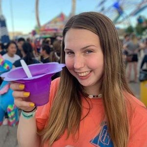 Meet your Posher, Katelyn